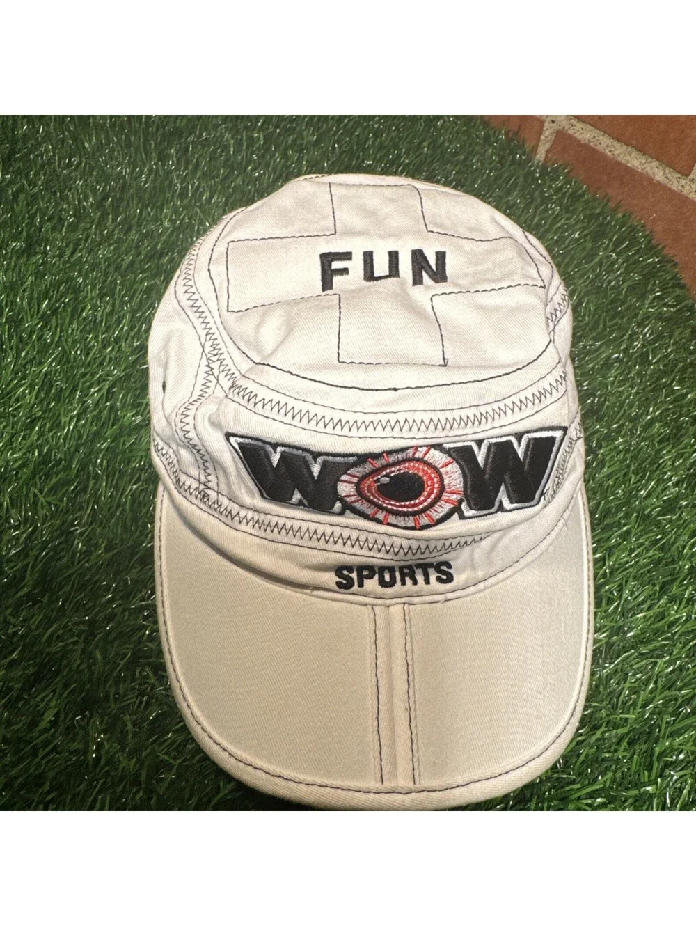 WOW World Of Water sports Fun All Over Embroidered Canvas Hat In White Rare VTG